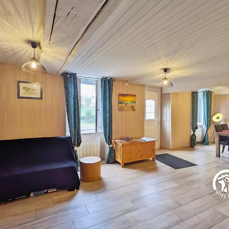 בית נופש Le Bas Pineau Loiron-Ruille