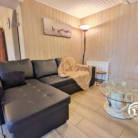 Le Bas Pineau بيت للعطل