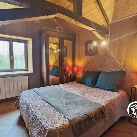 Le Bas Pineau بيت للعطل