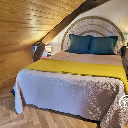 Le Bas Pineau بيت للعطل *