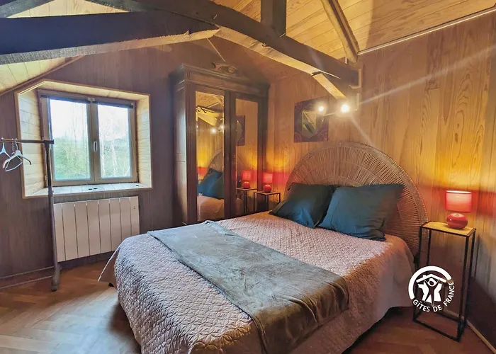 Le Bas Pineau בית נופש