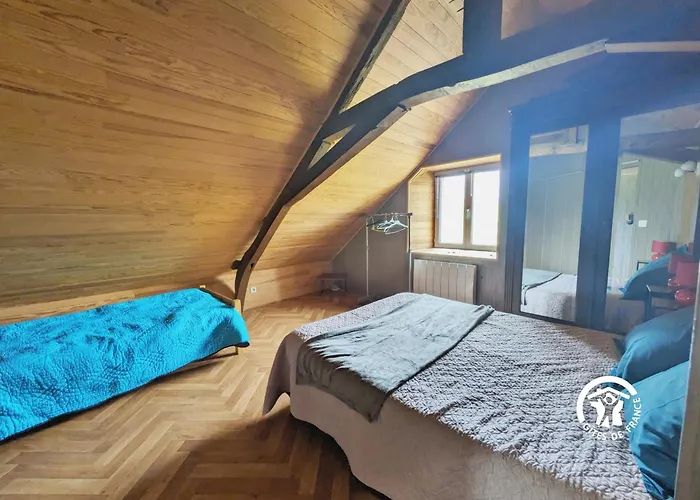 בית נופש Le Bas Pineau Loiron-Ruille